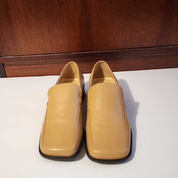 Franco Sarto Tan Loafer Size 7 Narrow - Picture 2 of 6